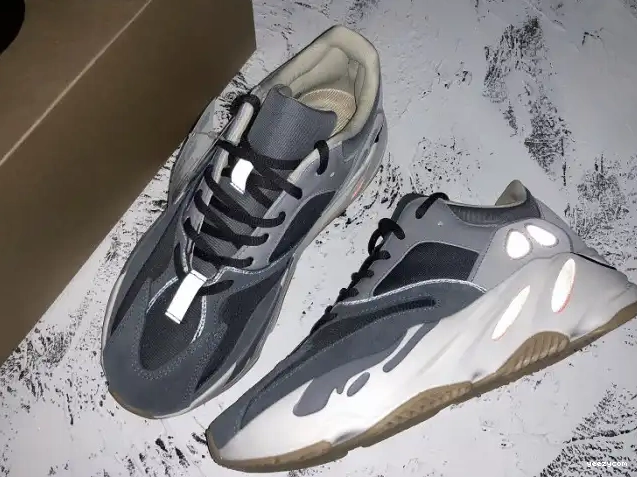 Boost v2 700 FV9922 Adidas 'Magnet' Yeezy 0525